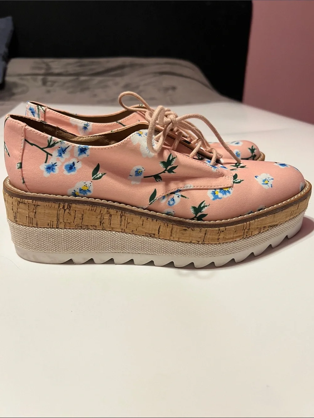 JANE AND THE SHOE Women’s Pink Floral Lace-Up Derby Shoes Size 7